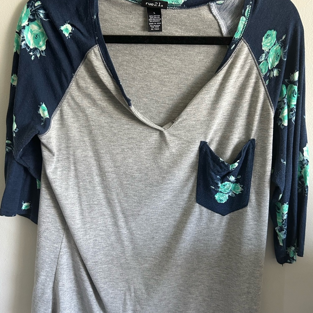 Grey top